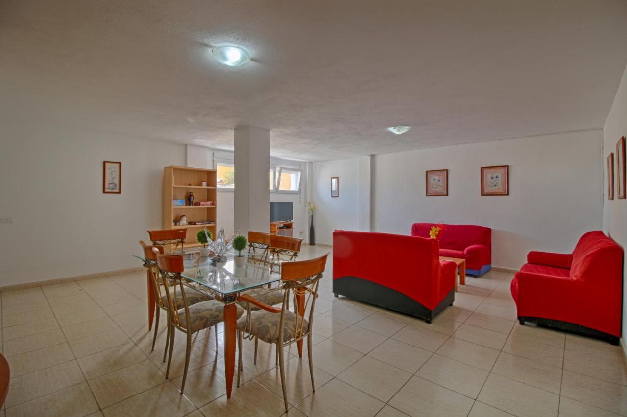 קלפה Holiday Villa Garduix מראה חיצוני תמונה